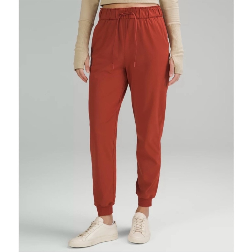 Lululemon Athletica Red Orange terracotta High-Rise Joggers Size 4